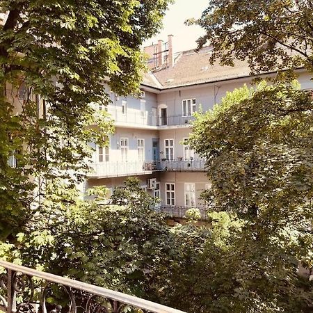 Chestnut Home - A Charming And Warm Feel Place Budapeste Exterior foto